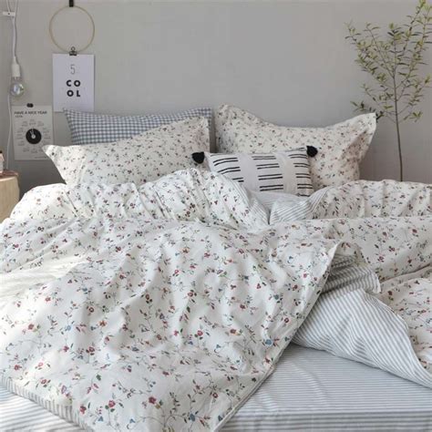 aesthetic floral bed sheets.